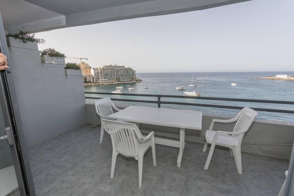 St Julians' Sea Front, Spectacular View, Apartment Saint Julian's Eksteriør bilde